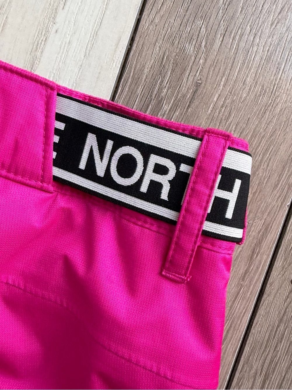 The North Face Girl's Freedom Insulated Snow Pants - Picture 9 of 10